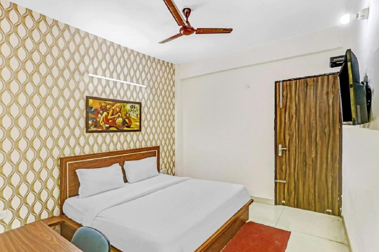 Hotel Noida Continental At Noida City Center Eksteriør bilde