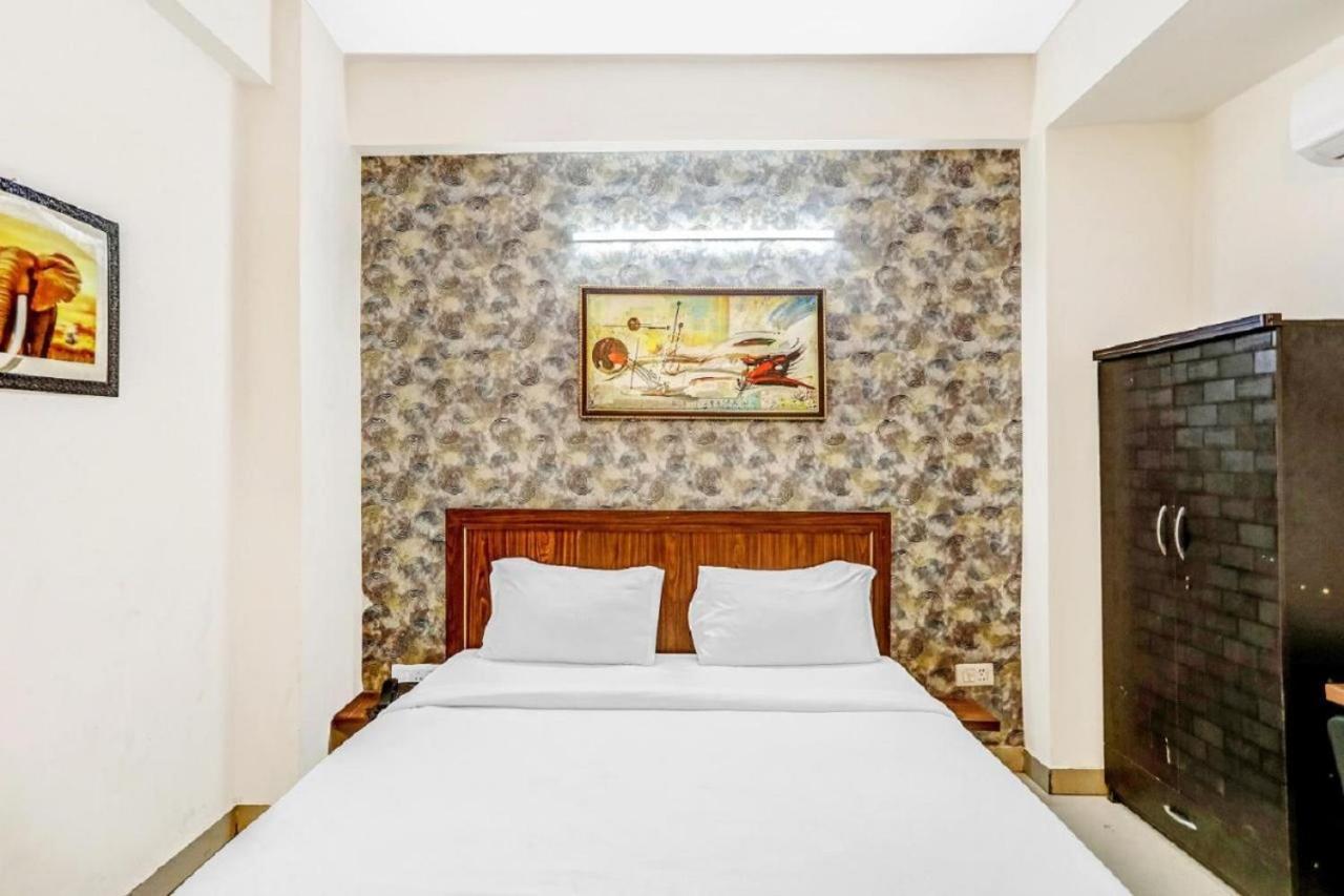 Hotel Noida Continental At Noida City Center Eksteriør bilde