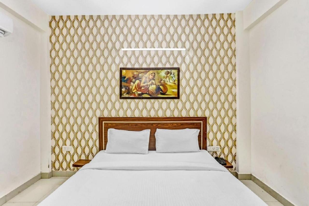 Hotel Noida Continental At Noida City Center Eksteriør bilde