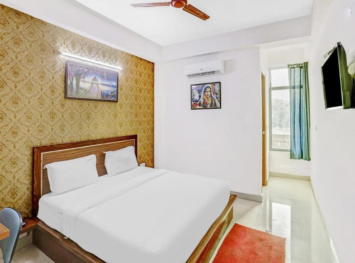 Hotel Noida Continental At Noida City Center Eksteriør bilde