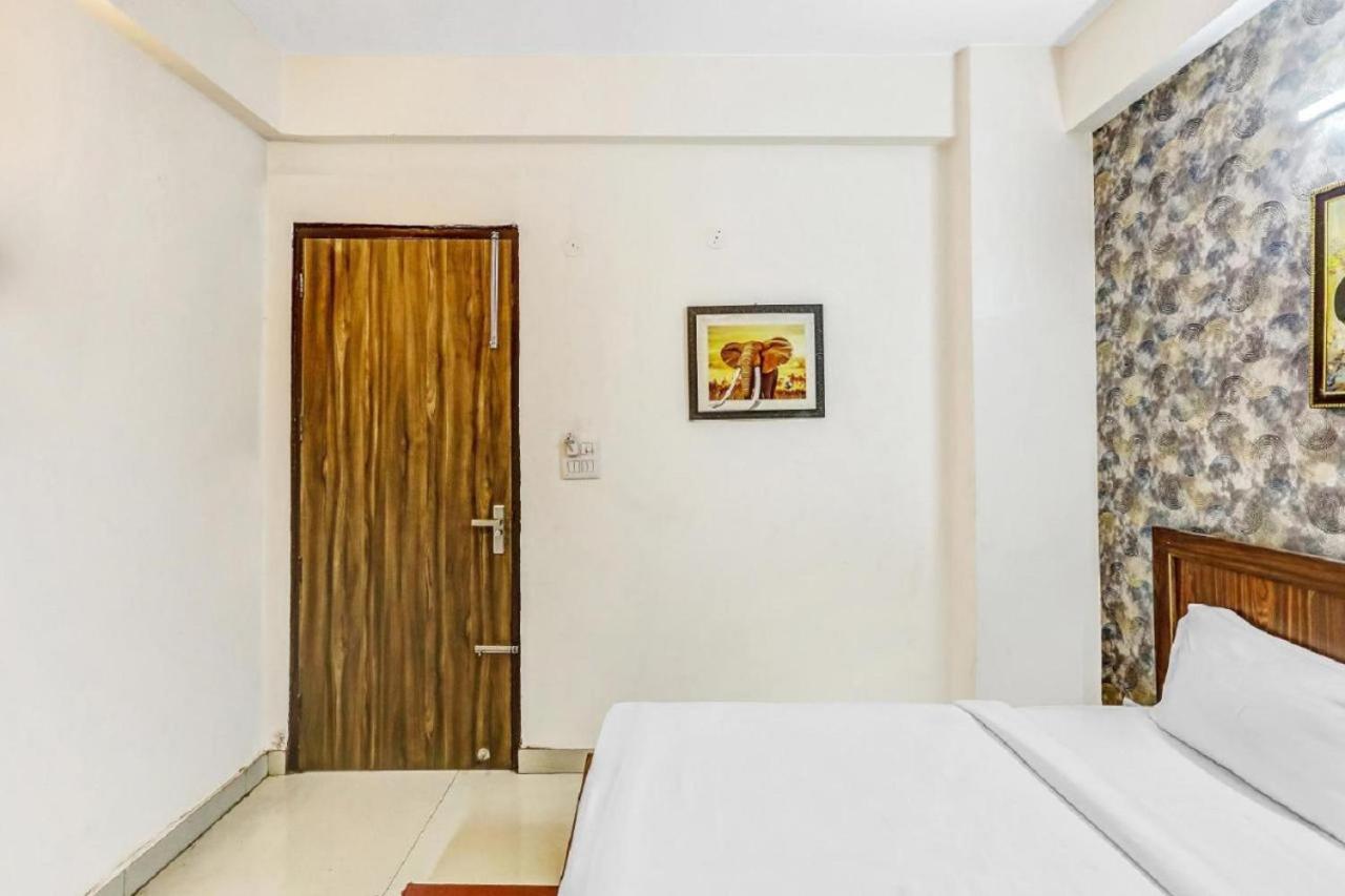 Hotel Noida Continental At Noida City Center Eksteriør bilde