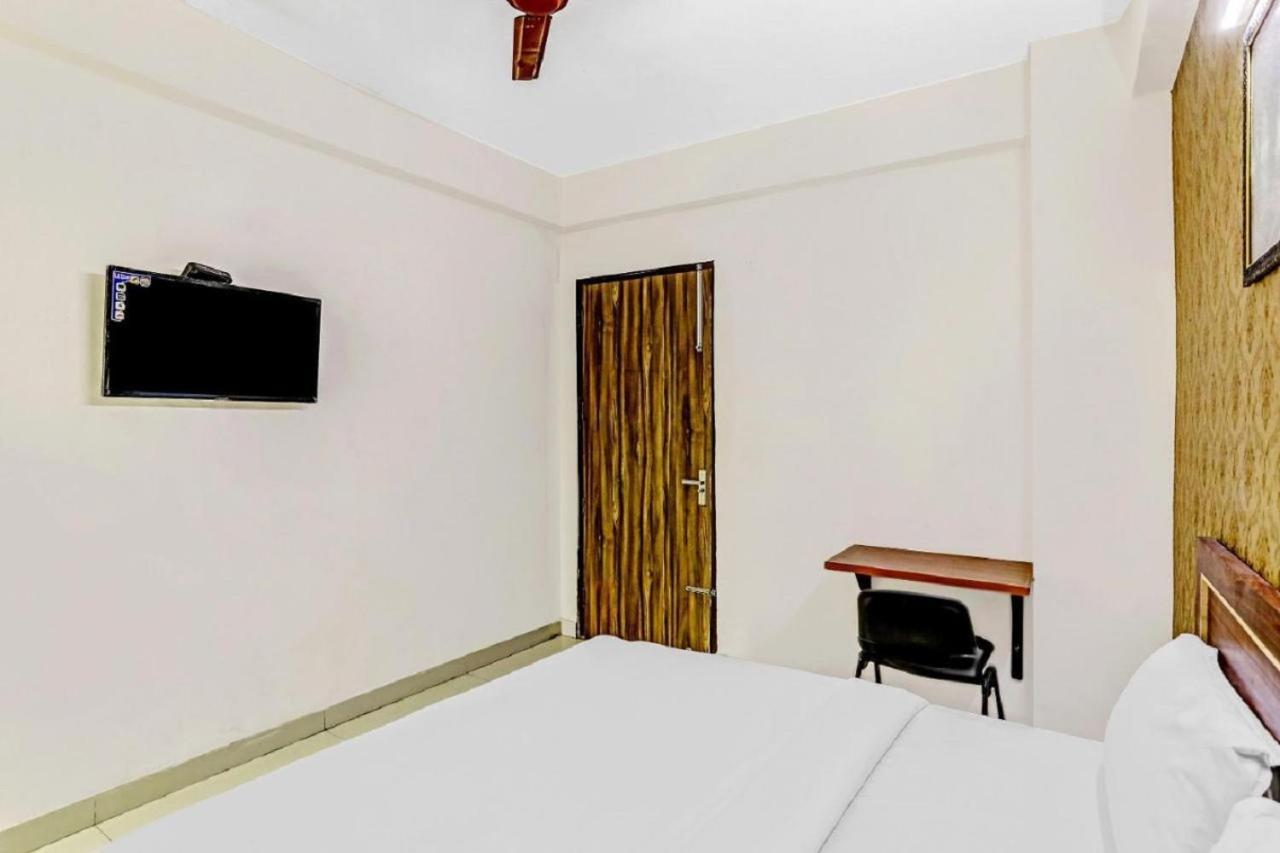 Hotel Noida Continental At Noida City Center Eksteriør bilde